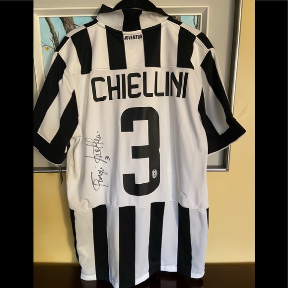 Nike Other - Giorgio Chiellini Juventus Autographed 2014 Jersey